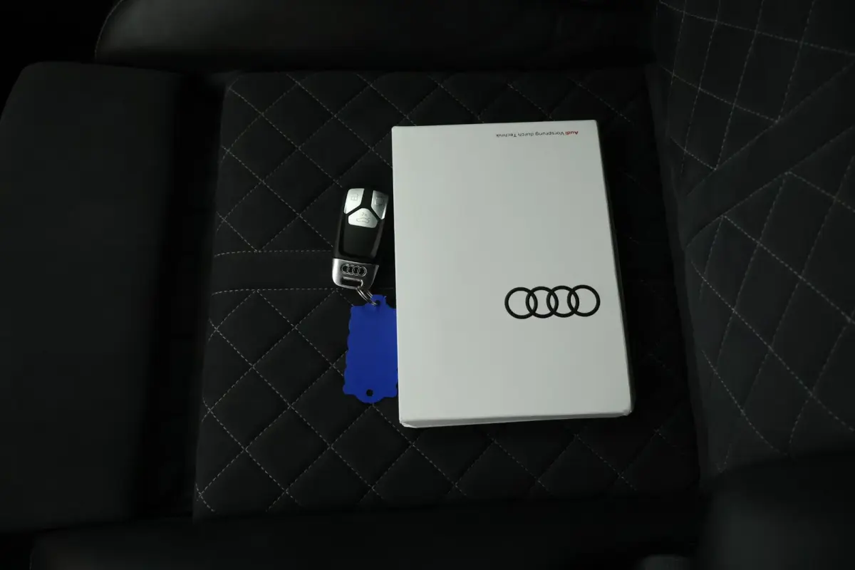 40 TFSI 204pk quattro S edition Camera Keyless Stoelverwarming Memory Massage ACC Navigatie 2x S-Line