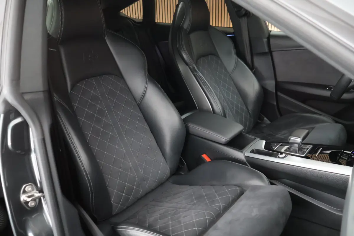 40 TFSI 204pk quattro S edition Camera Keyless Stoelverwarming Memory Massage ACC Navigatie 2x S-Line