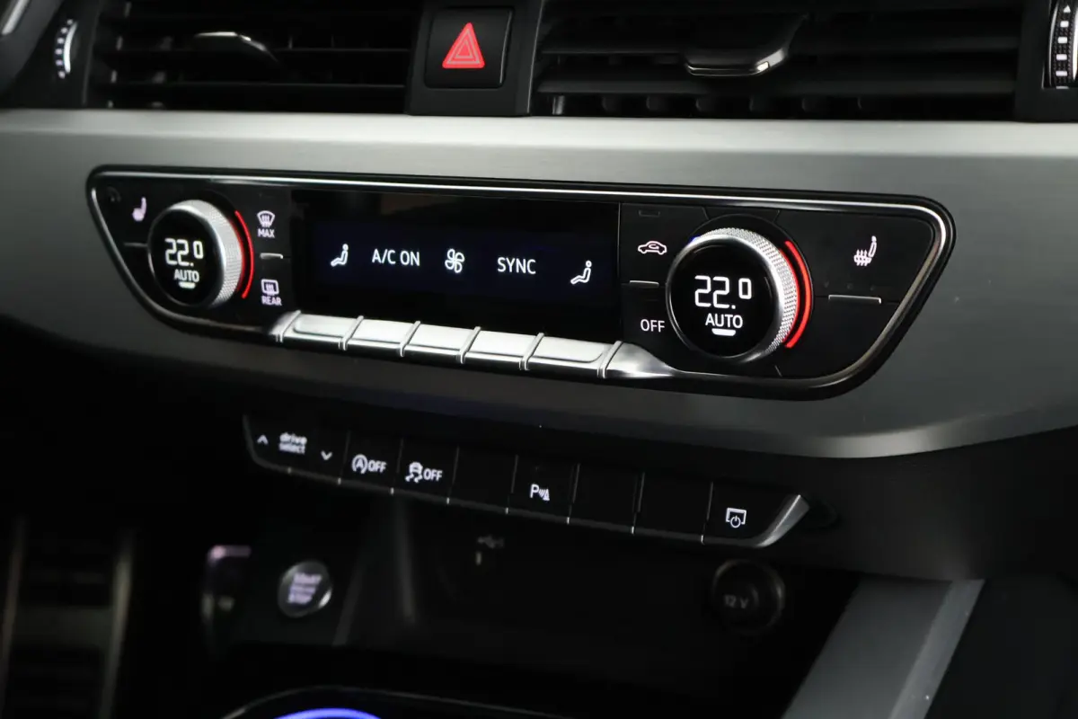 40 TFSI 204pk quattro S edition Camera Keyless Stoelverwarming Memory Massage ACC Navigatie 2x S-Line