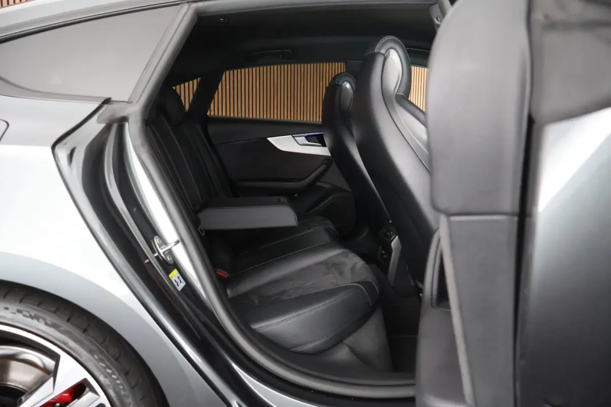 40 TFSI 204pk quattro S edition Camera Keyless Stoelverwarming Memory Massage ACC Navigatie 2x S-Line
