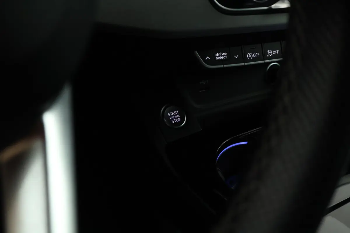 40 TFSI 204pk quattro S edition Camera Keyless Stoelverwarming Memory Massage ACC Navigatie 2x S-Line