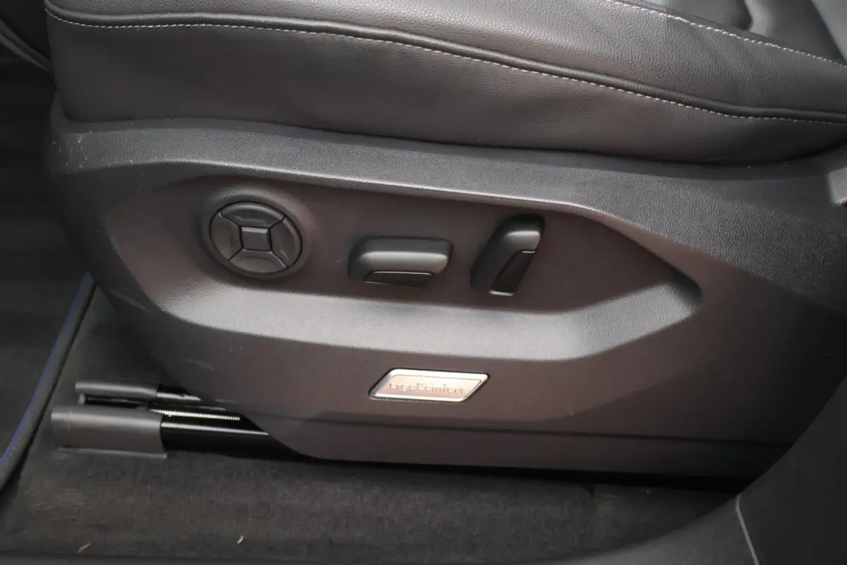 3.0 TSi 462pk eHybrid 4MOTION R Trekhaak Panoramadak Camera Leder Stoelverwarming Keyless Navigatie