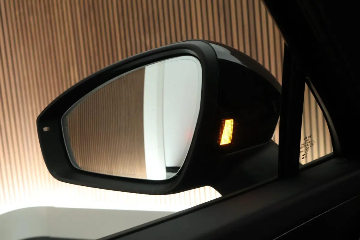 1.5 TSI 204pk PHEV Sportline Business Trekhaak Camera Canton LED Memory Stoelverwarming Panoramadak Navigatie