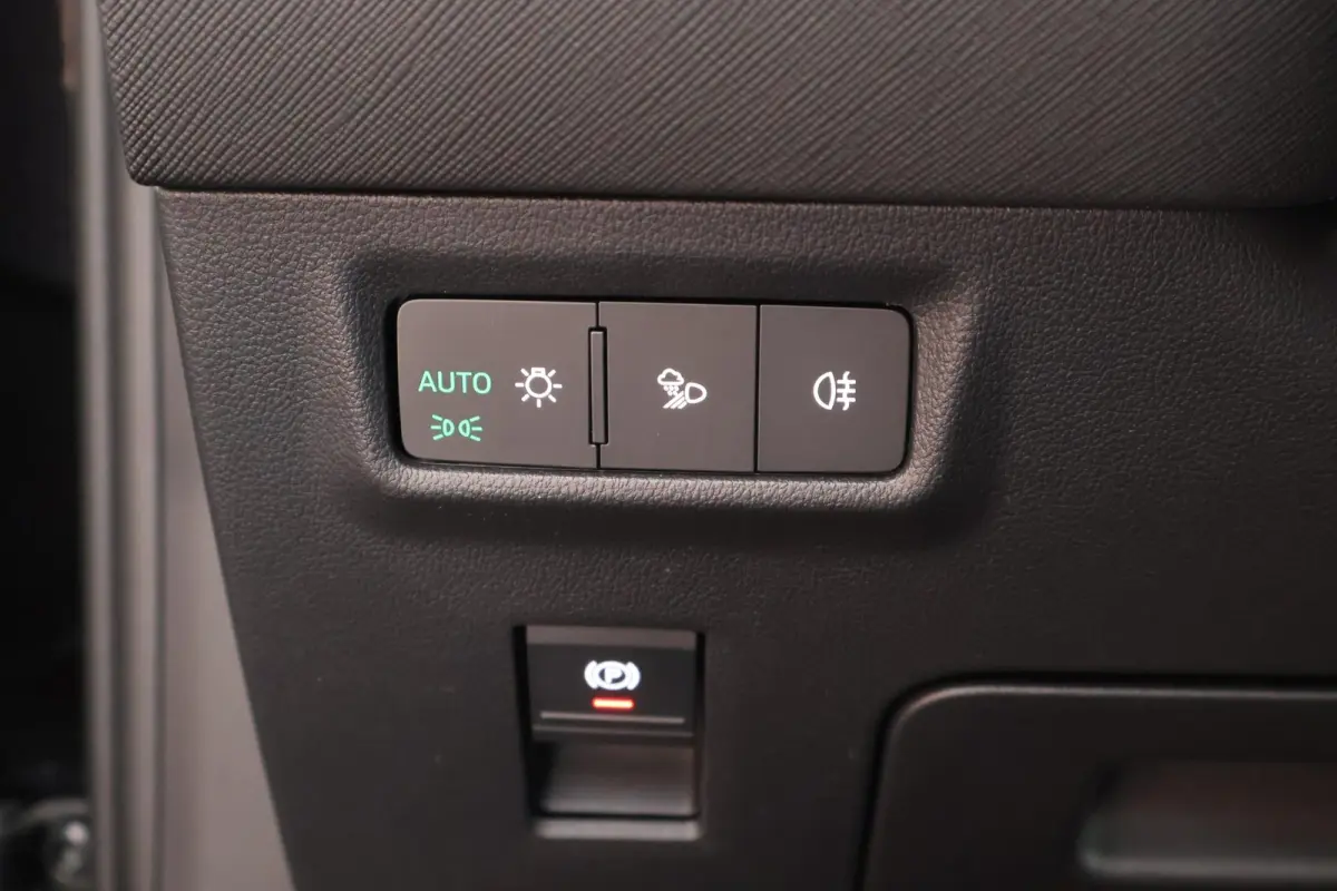 1.5 TSI 204pk PHEV Sportline Business Trekhaak Camera Canton LED Memory Stoelverwarming Panoramadak Navigatie