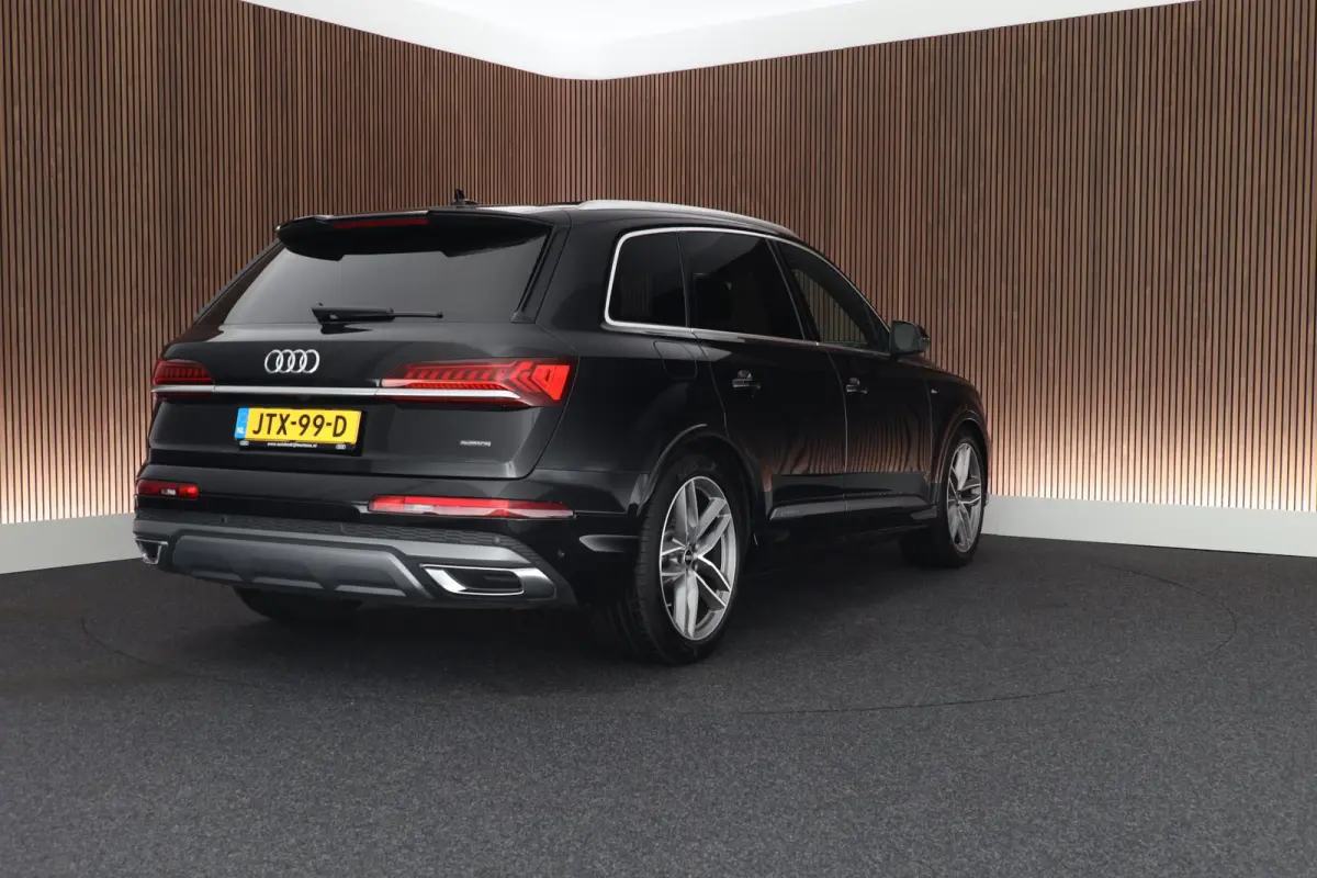 55 TFSIe 381pk quattro Pro Line S Leder Memory Sluithulp B&O Panoramadak Camera Stoel + Stuurverwarming Luchtvering Navigatie 2x S-Line