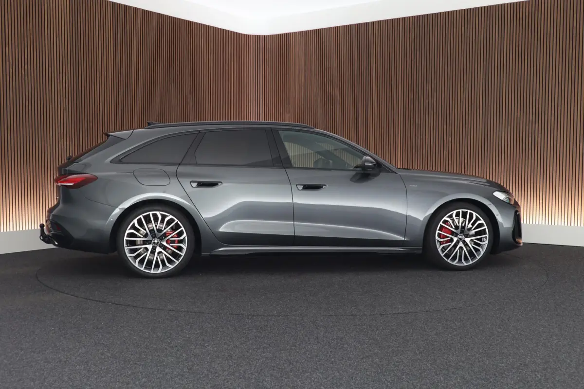 Avant 2.0 367pk quattro S edition Competition Trekhaak 360Camera Panoramadak Leder Virtual Cockpit Keyless Navigatie S-Line