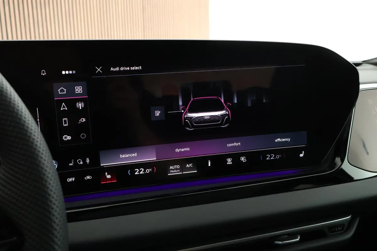 Avant 2.0 367pk quattro S edition Competition Trekhaak 360Camera Panoramadak Leder Virtual Cockpit Keyless Navigatie S-Line