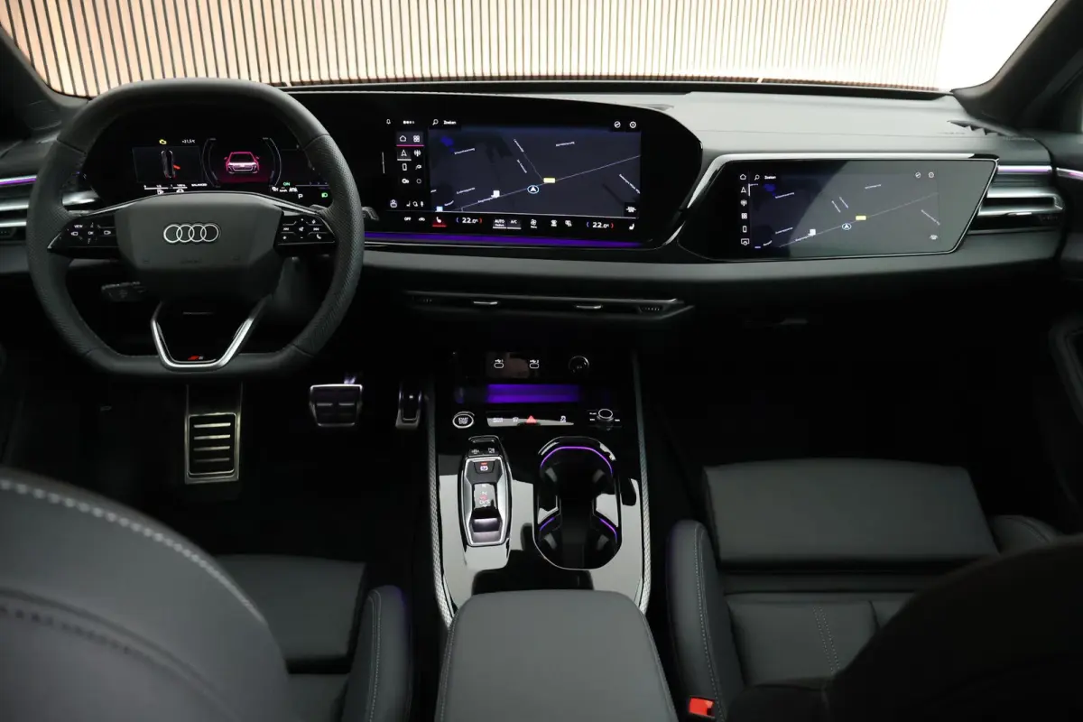 Avant 2.0 367pk quattro S edition Competition Trekhaak 360Camera Panoramadak Leder Virtual Cockpit Keyless Navigatie S-Line