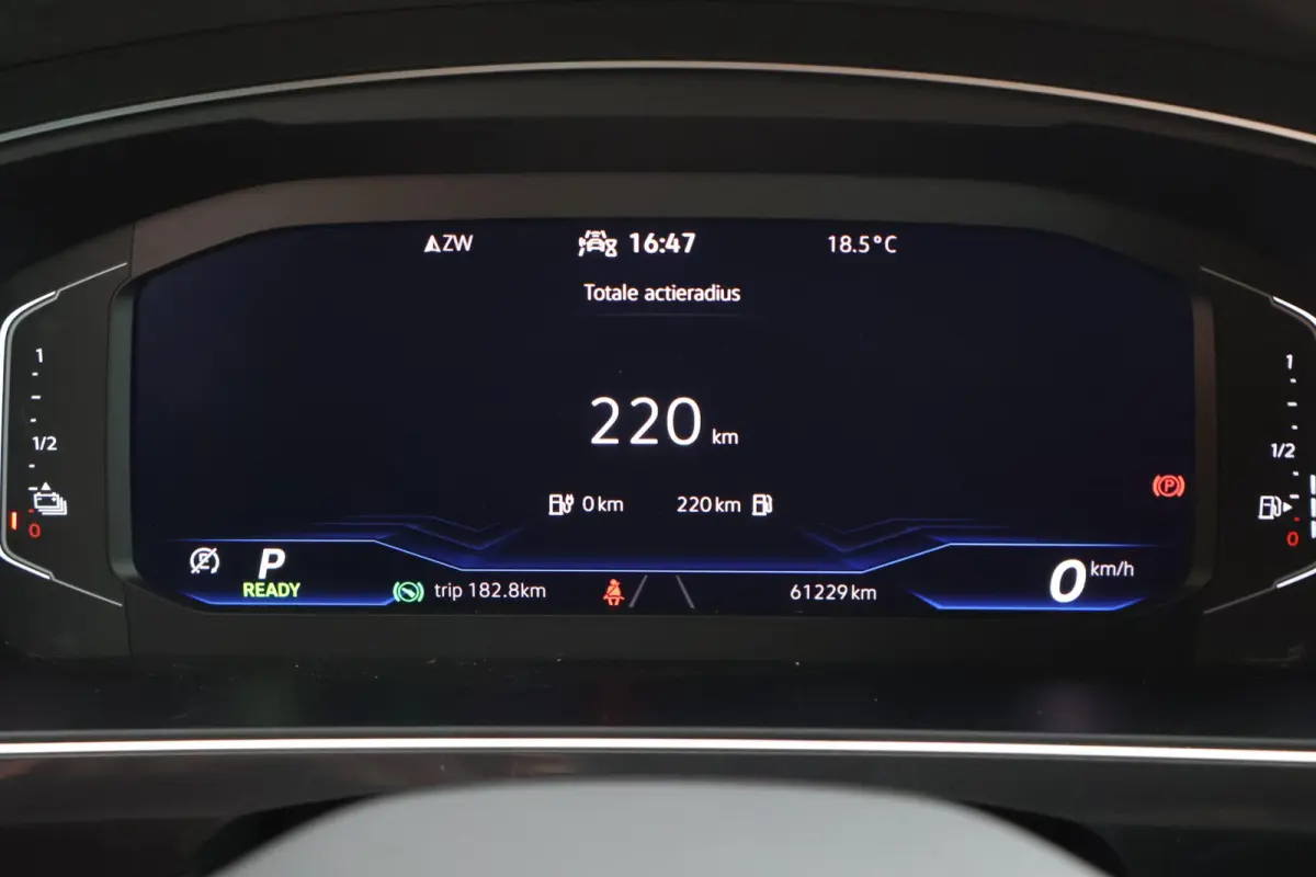 1.4 TSI 245pk eHybrid R-Line Business+ Trekhaak Camera Stoelverwarming Keyless Virtual Cockpit LED Navigatie