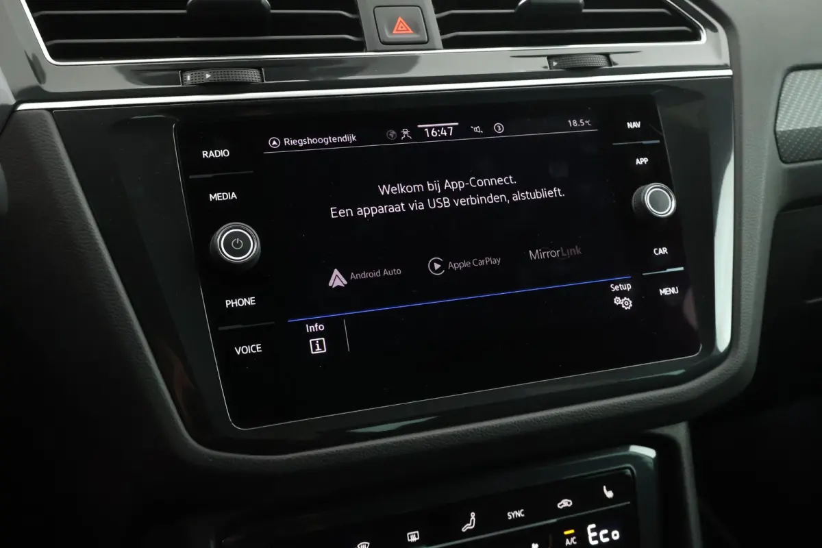 1.4 TSI 245pk eHybrid R-Line Business+ Trekhaak Camera Stoelverwarming Keyless Virtual Cockpit LED Navigatie