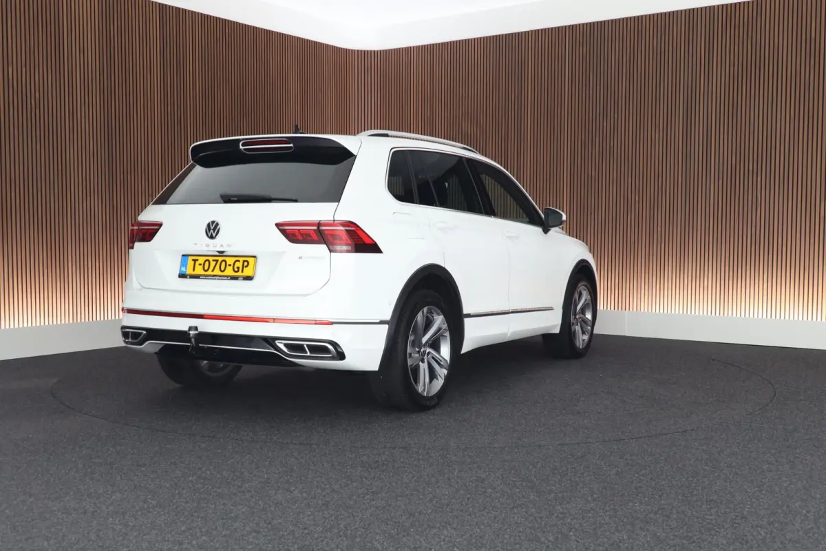 1.4 TSI 245pk eHybrid R-Line Business+ Trekhaak Camera Stoelverwarming Keyless Virtual Cockpit LED Navigatie