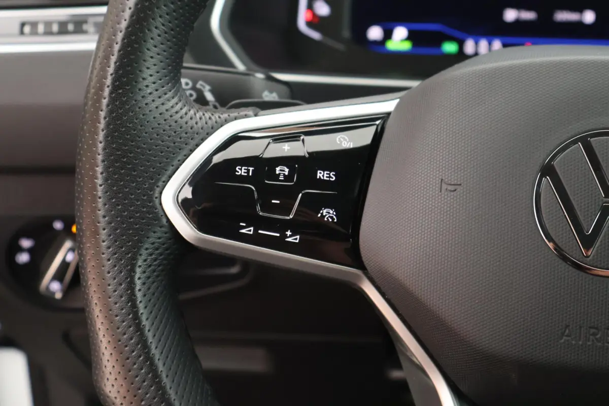 1.4 TSI 245pk eHybrid R-Line Business+ Trekhaak Camera Stoelverwarming Keyless Virtual Cockpit LED Navigatie