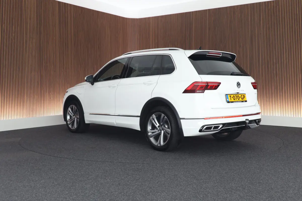 1.4 TSI 245pk eHybrid R-Line Business+ Trekhaak Camera Stoelverwarming Keyless Virtual Cockpit LED Navigatie
