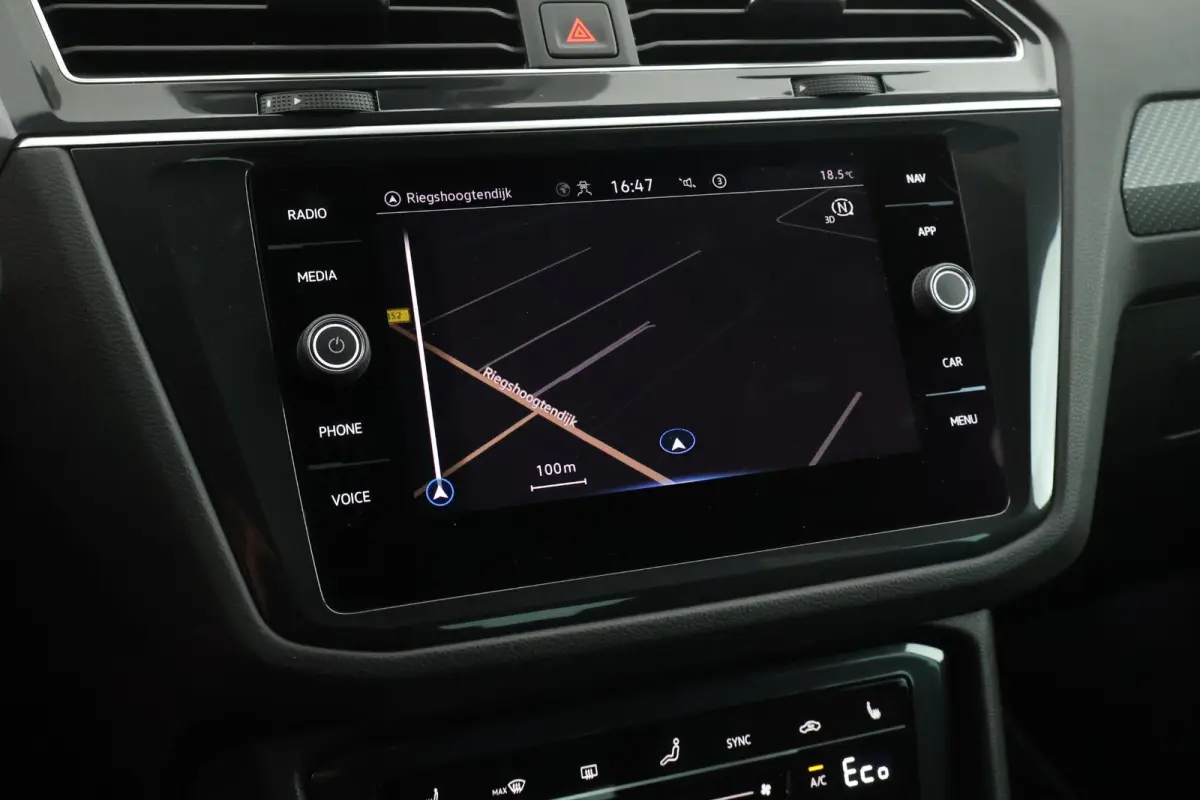 1.4 TSI 245pk eHybrid R-Line Business+ Trekhaak Camera Stoelverwarming Keyless Virtual Cockpit LED Navigatie