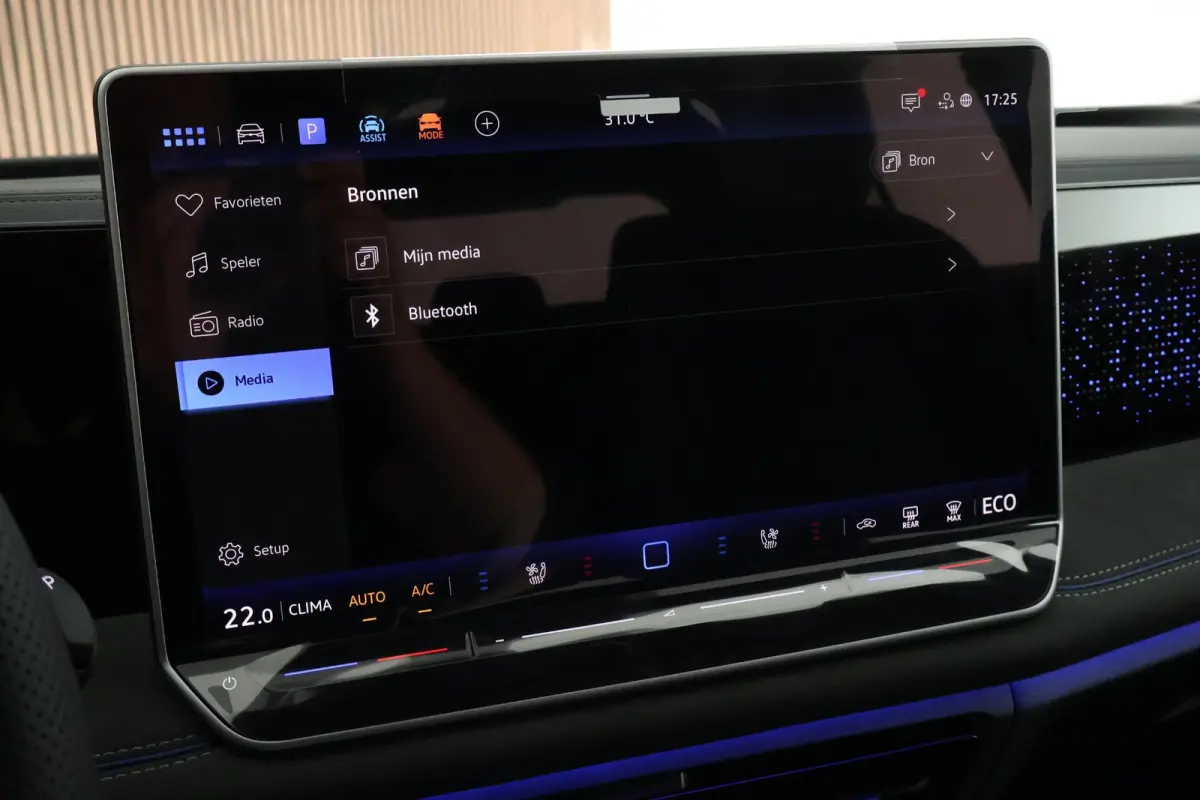1.5 eHybrid 272pk R-Line Edition Black Style Leder Trekhaak 360Camera HUD Keyless Massage Virtual Cockpit Panoramadak Carplay