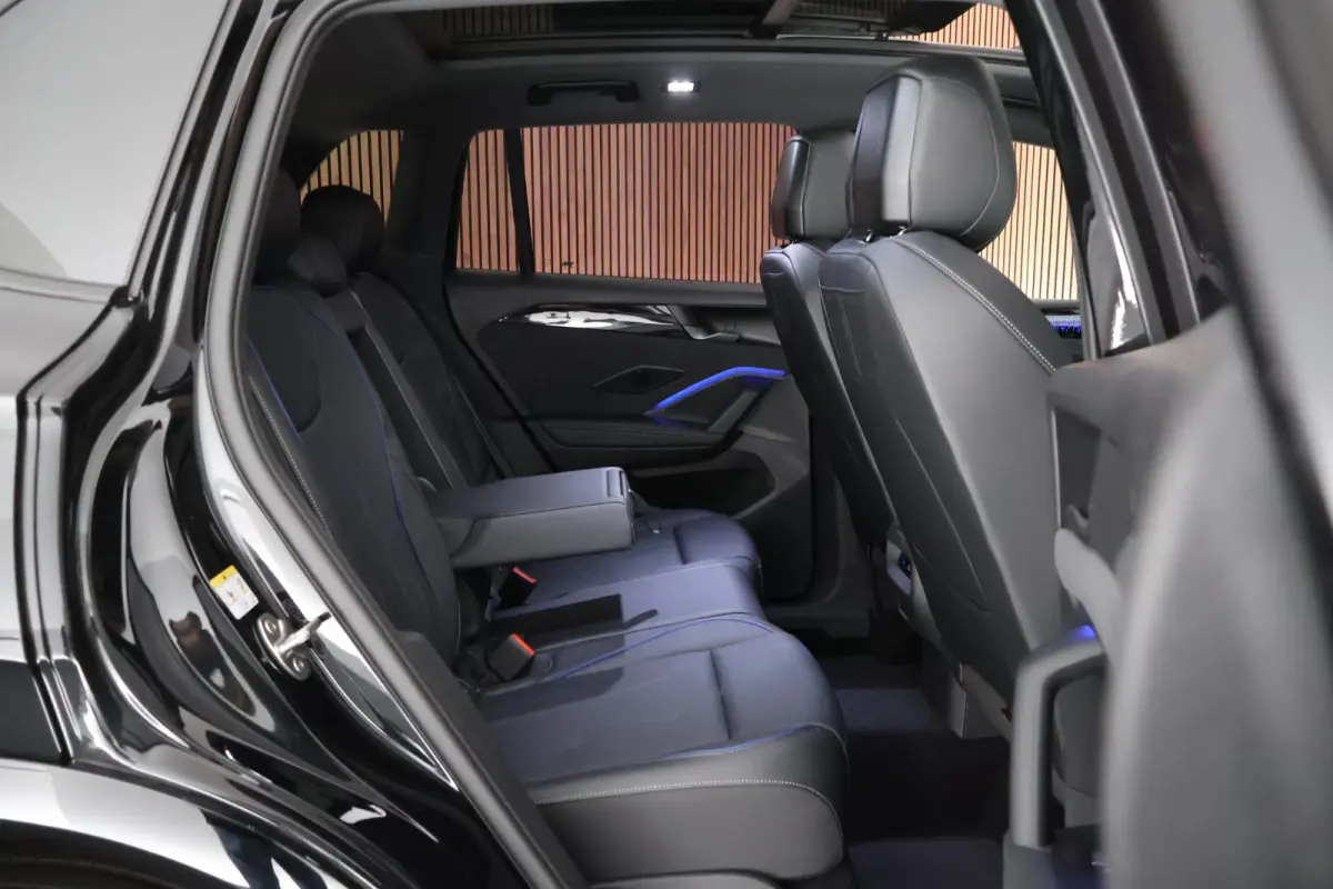 1.5 eHybrid 272pk R-Line Edition Black Style Leder Trekhaak 360Camera HUD Keyless Massage Virtual Cockpit Panoramadak Carplay