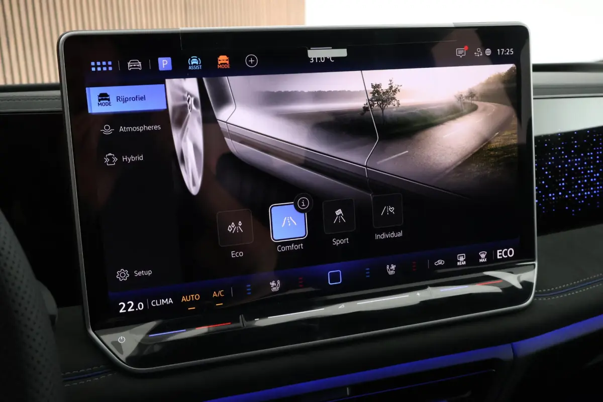1.5 eHybrid 272pk R-Line Edition Black Style Leder Trekhaak 360Camera HUD Keyless Massage Virtual Cockpit Panoramadak Carplay