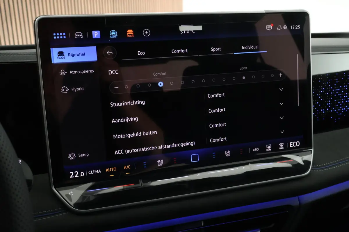 1.5 eHybrid 272pk R-Line Edition Black Style Leder Trekhaak 360Camera HUD Keyless Massage Virtual Cockpit Panoramadak Carplay