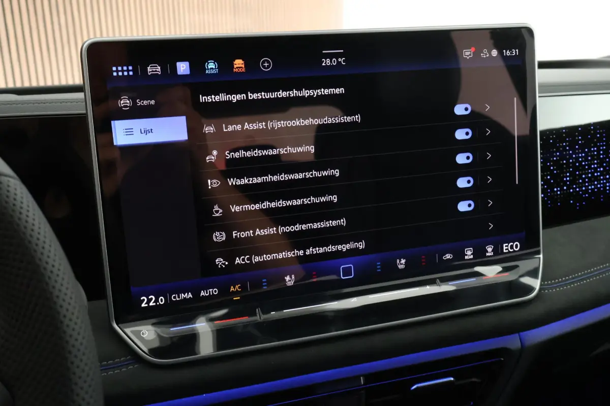 1.5 eHybrid 272pk R-Line Edition Black Style Leder Trekhaak 360Camera HUD Keyless Massage Virtual Cockpit Panoramadak Carplay