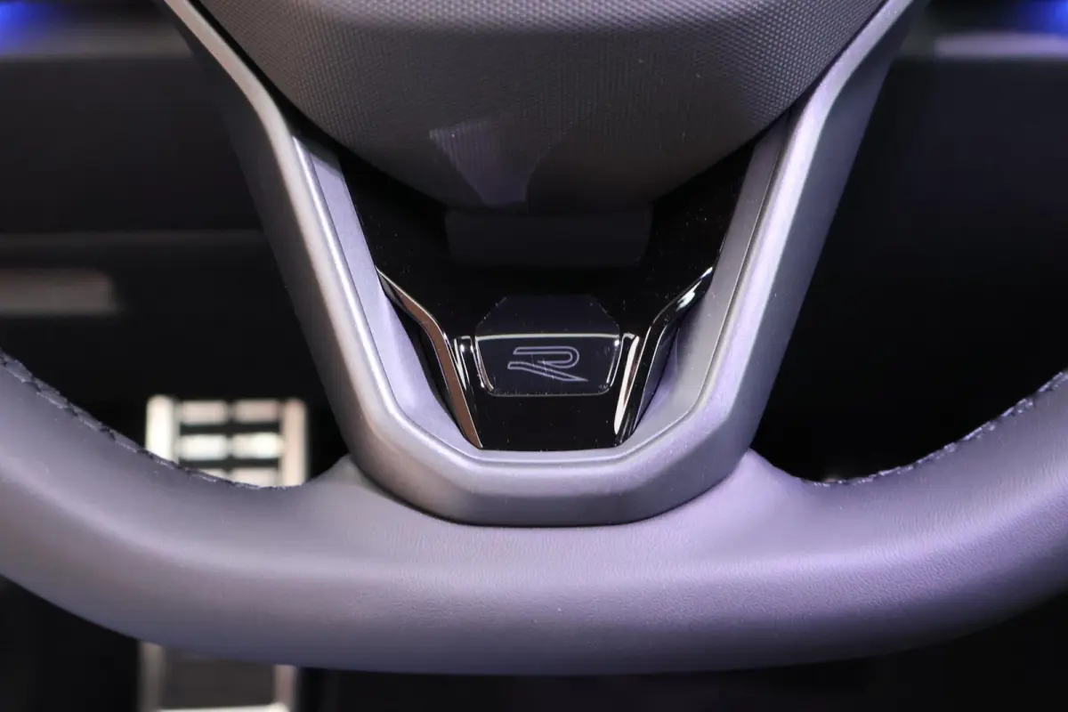 1.5 eHybrid 272pk R-Line Edition Black Style Leder Trekhaak 360Camera HUD Keyless Massage Virtual Cockpit Panoramadak Carplay