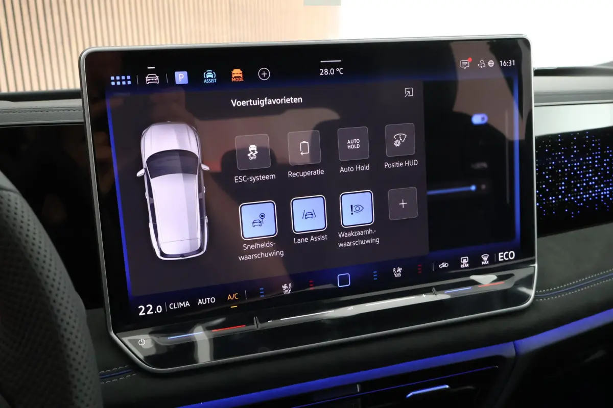1.5 eHybrid 272pk R-Line Edition Black Style Leder Trekhaak 360Camera HUD Keyless Massage Virtual Cockpit Panoramadak Carplay