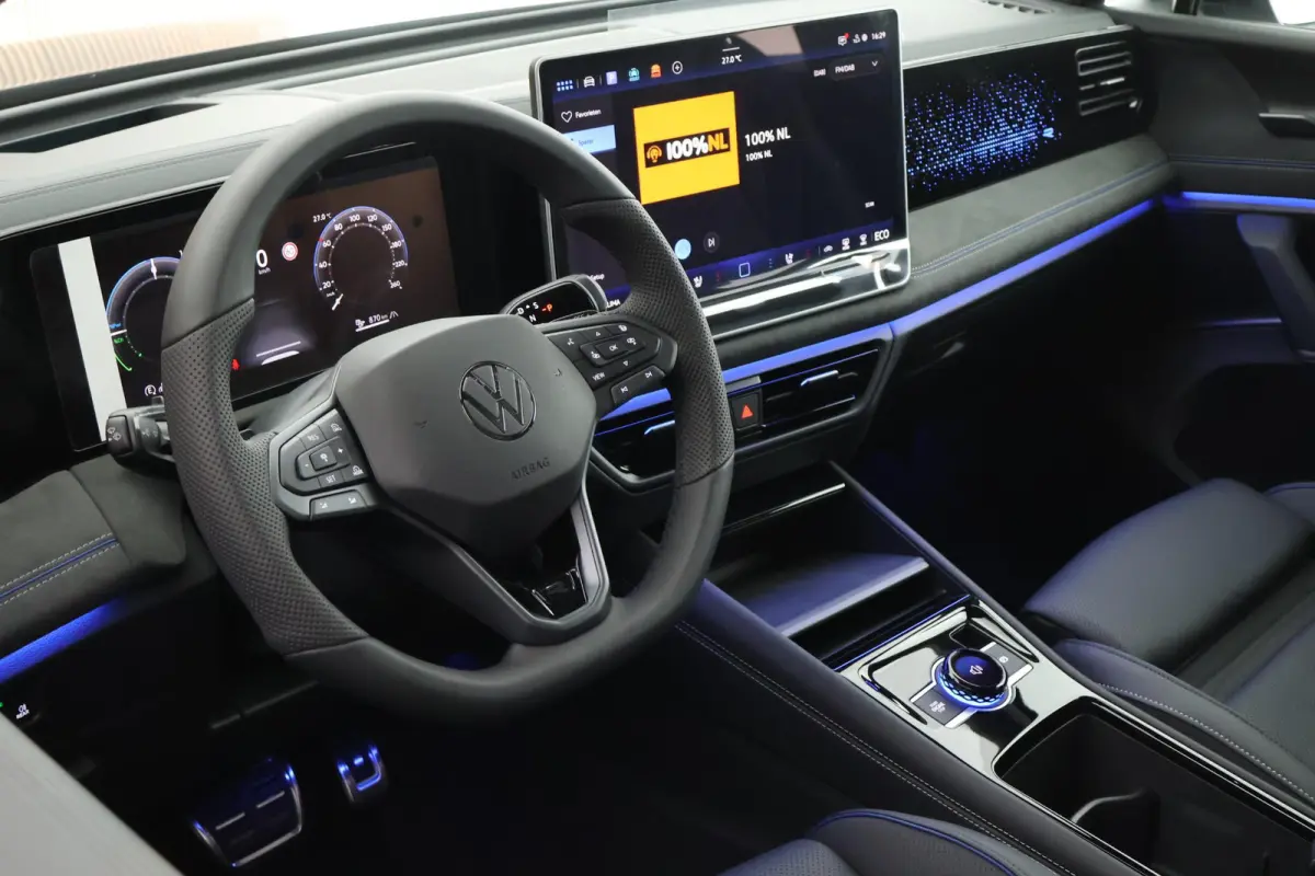 1.5 eHybrid 272pk R-Line Edition Black Style Leder Trekhaak 360Camera HUD Keyless Massage Virtual Cockpit Panoramadak Carplay