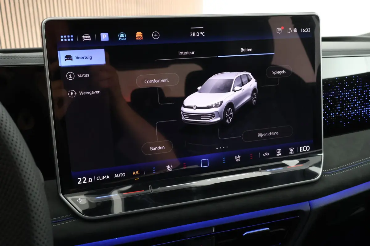 1.5 eHybrid 272pk R-Line Edition Black Style Leder Trekhaak 360Camera HUD Keyless Massage Virtual Cockpit Panoramadak Carplay