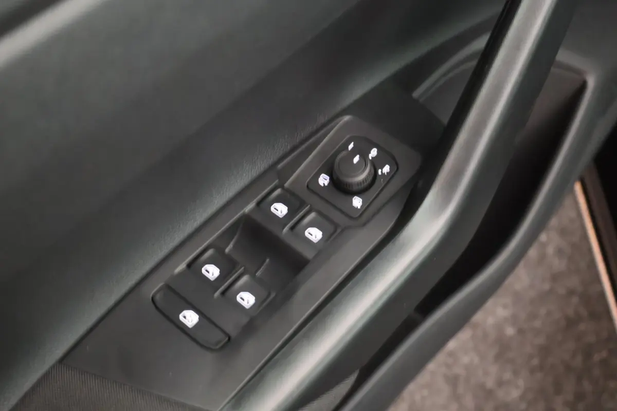 1.0 TSI 95pk DSG Life Climate Control App-Connect