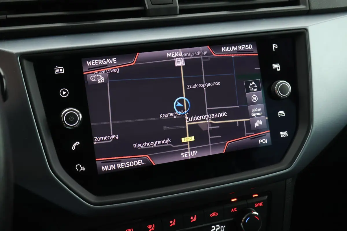1.0 TSI 95pk Style Business Intense Camera Virtual Cockpit ACC Keyless Navigatie Carplay