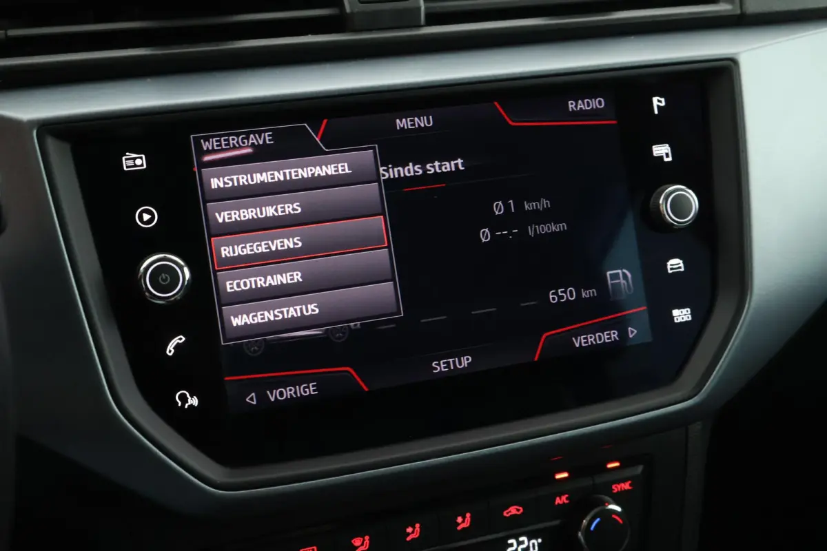 1.0 TSI 95pk Style Business Intense Camera Virtual Cockpit ACC Keyless Navigatie Carplay