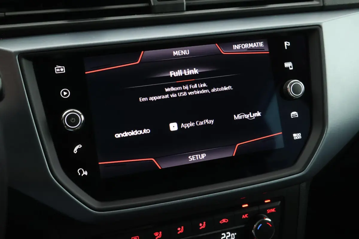 1.0 TSI 95pk Style Business Intense Camera Virtual Cockpit ACC Keyless Navigatie Carplay