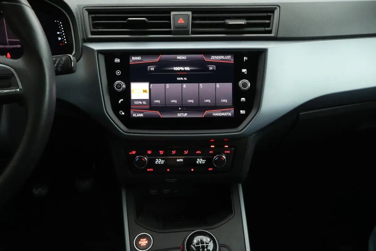 1.0 TSI 95pk Style Business Intense Camera Virtual Cockpit ACC Keyless Navigatie Carplay