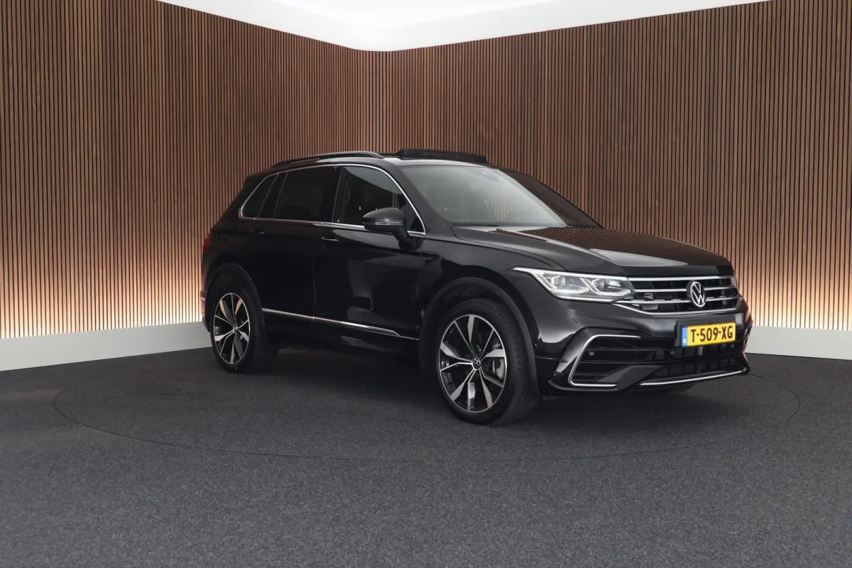 1.4 TSI 245pk eHybrid R-Line Business Trekhaak 360Camera Leder Memory HUD Stoelverwarming Panoramadak Virtual Cockpit Navigatie