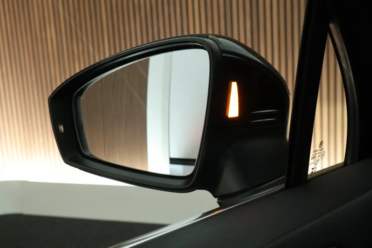 1.4 TSI 245pk eHybrid R-Line Business Trekhaak 360Camera Leder Memory HUD Stoelverwarming Panoramadak Virtual Cockpit Navigatie