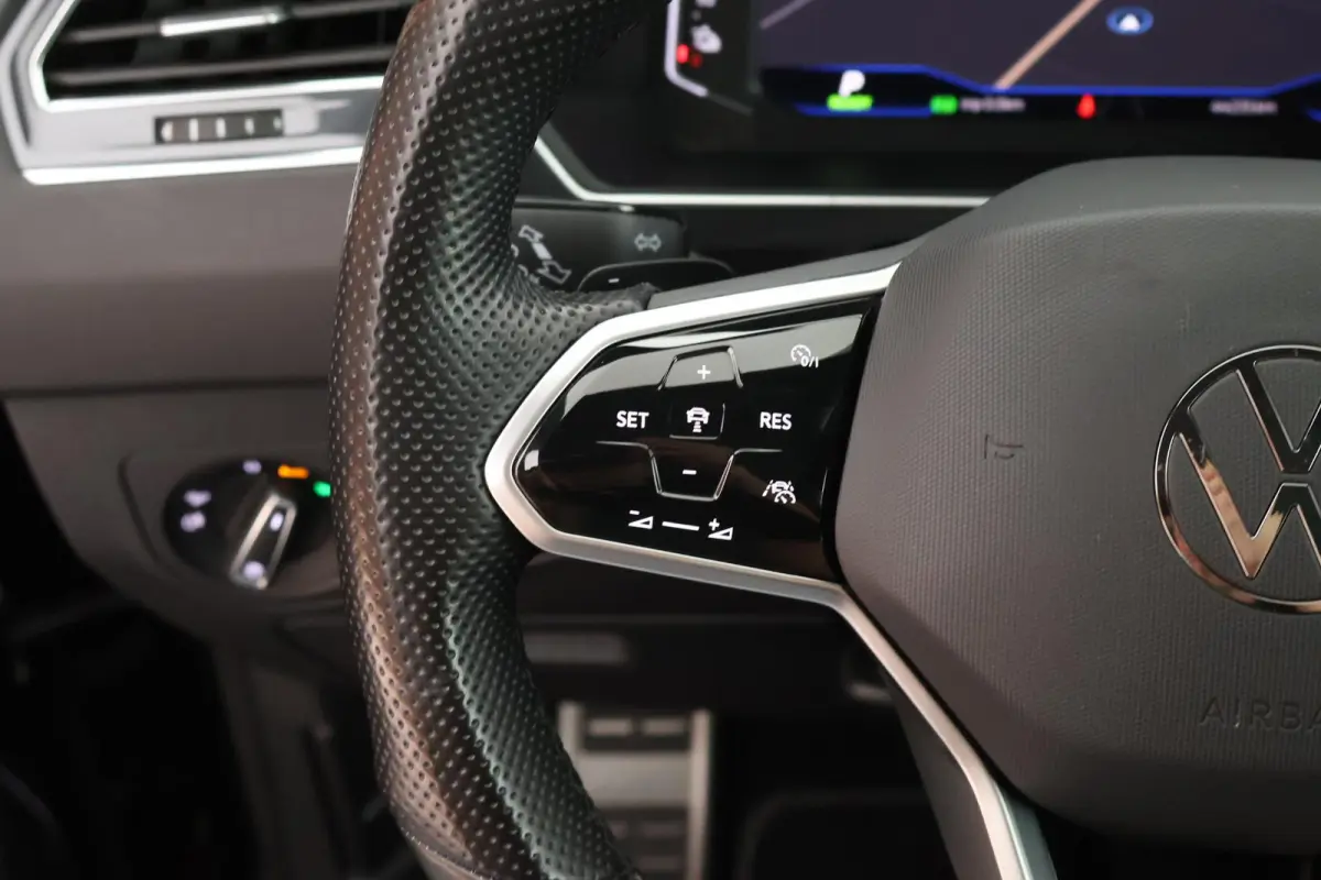 1.4 TSI 245pk eHybrid R-Line Business Trekhaak 360Camera Leder Memory HUD Stoelverwarming Panoramadak Virtual Cockpit Navigatie