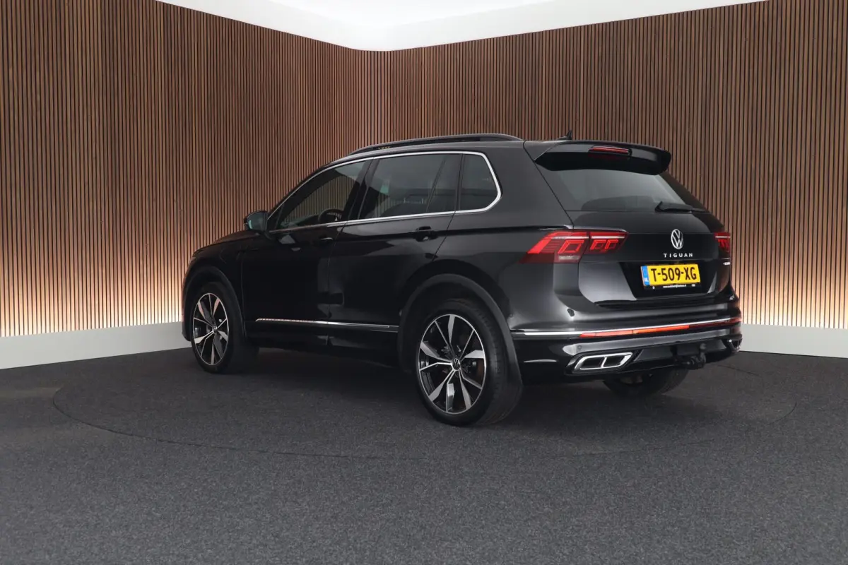 1.4 TSI 245pk eHybrid R-Line Business Trekhaak 360Camera Leder Memory HUD Stoelverwarming Panoramadak Virtual Cockpit Navigatie