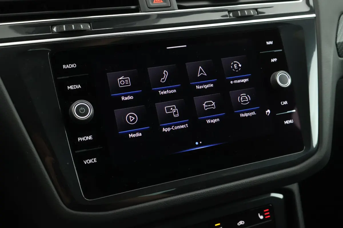 1.4 TSI 245pk eHybrid R-Line Business Trekhaak 360Camera Leder Memory HUD Stoelverwarming Panoramadak Virtual Cockpit Navigatie