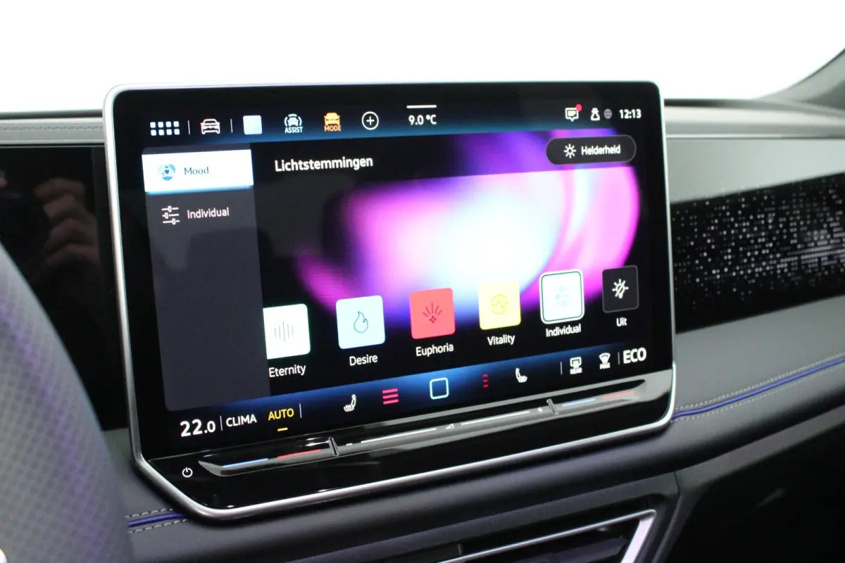 1.5 272pk eHybrid R-Line Business Trekhaak Camera Keyless Massage Virtual Cockpit Panoramadak Carplay