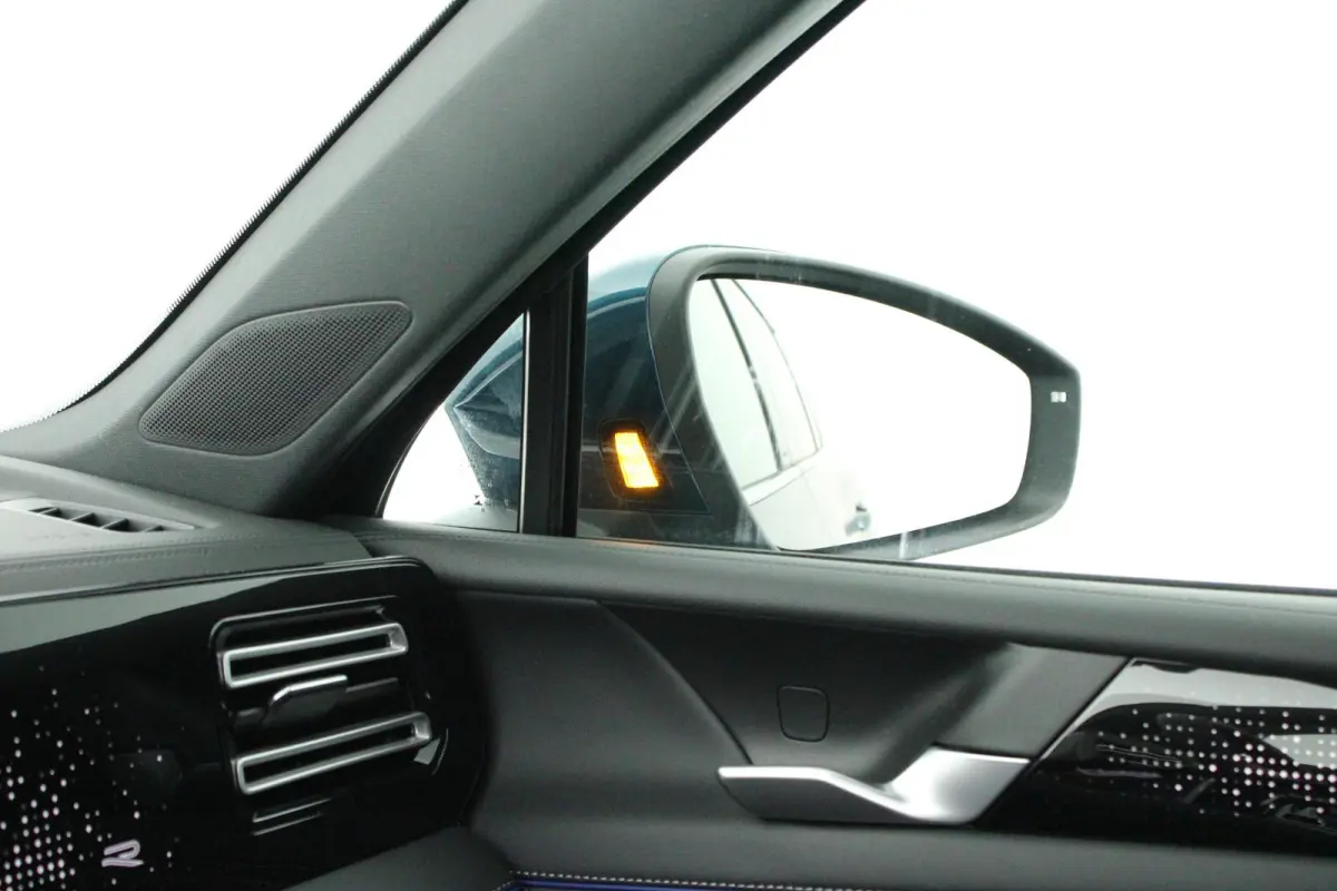 1.5 272pk eHybrid R-Line Business Trekhaak Camera Keyless Massage Virtual Cockpit Panoramadak Carplay