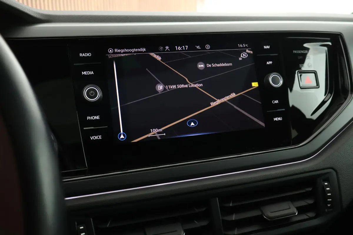 1.0 TSI 110pk DSG R-Line Panoramadak Stoelverwarming Achteruitrijcamera Parkeersensoren Virtual Cockpit LED