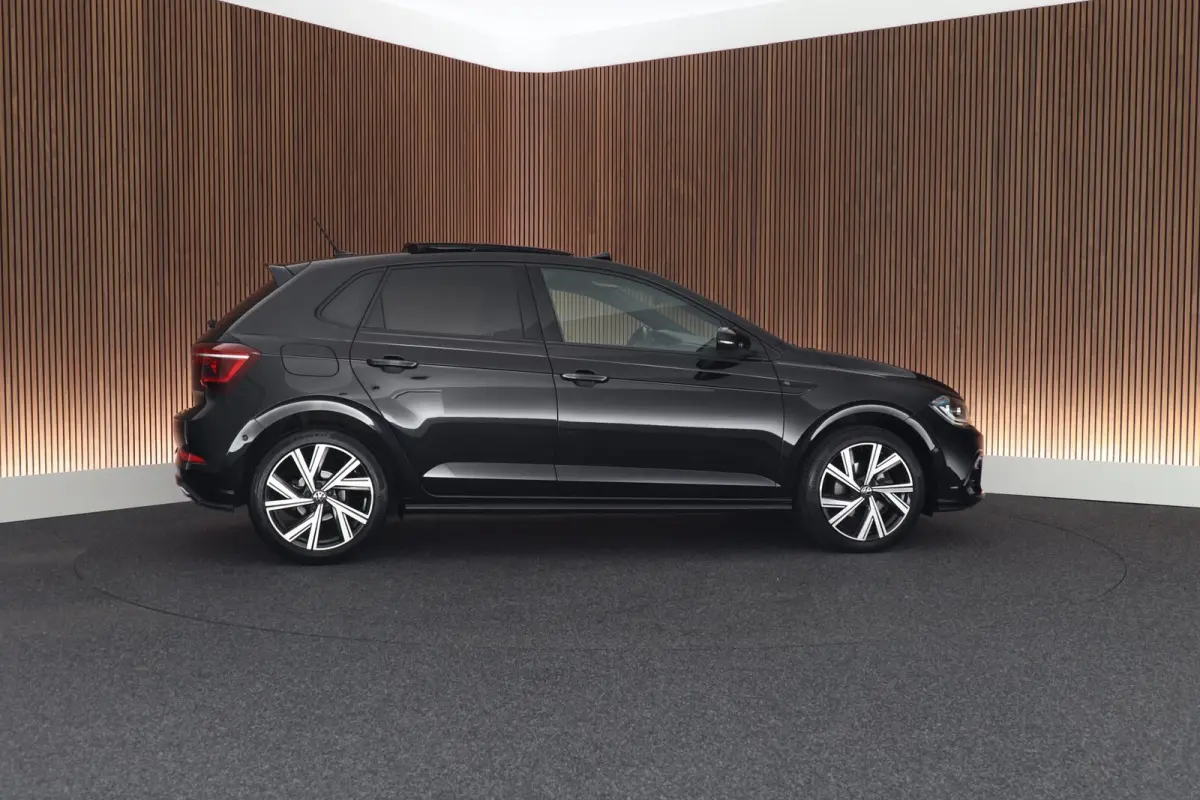 1.0 TSI 110pk DSG R-Line Panoramadak Stoelverwarming Achteruitrijcamera Parkeersensoren Virtual Cockpit LED