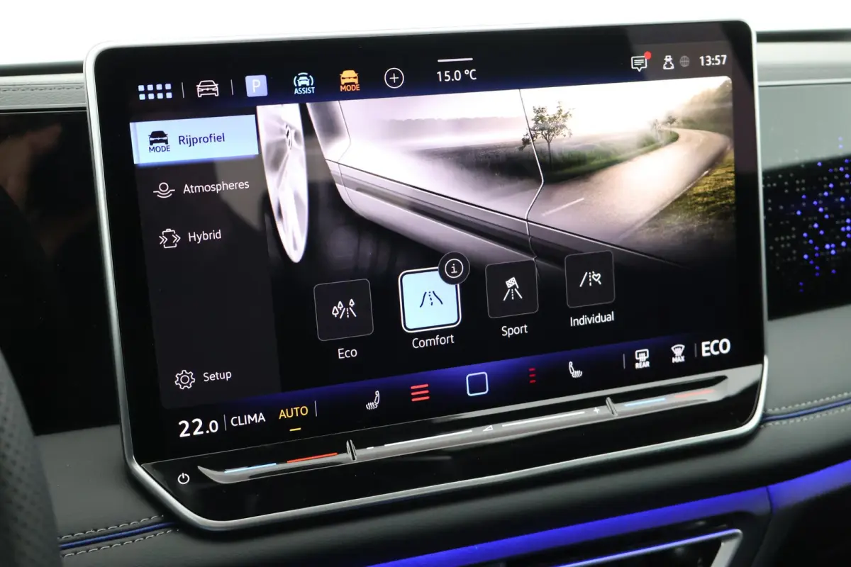 1.5 272pk eHybrid R-Line Edition Trekhaak Camera Keyless Massage Virtual Cockpit Panoramadak Carplay