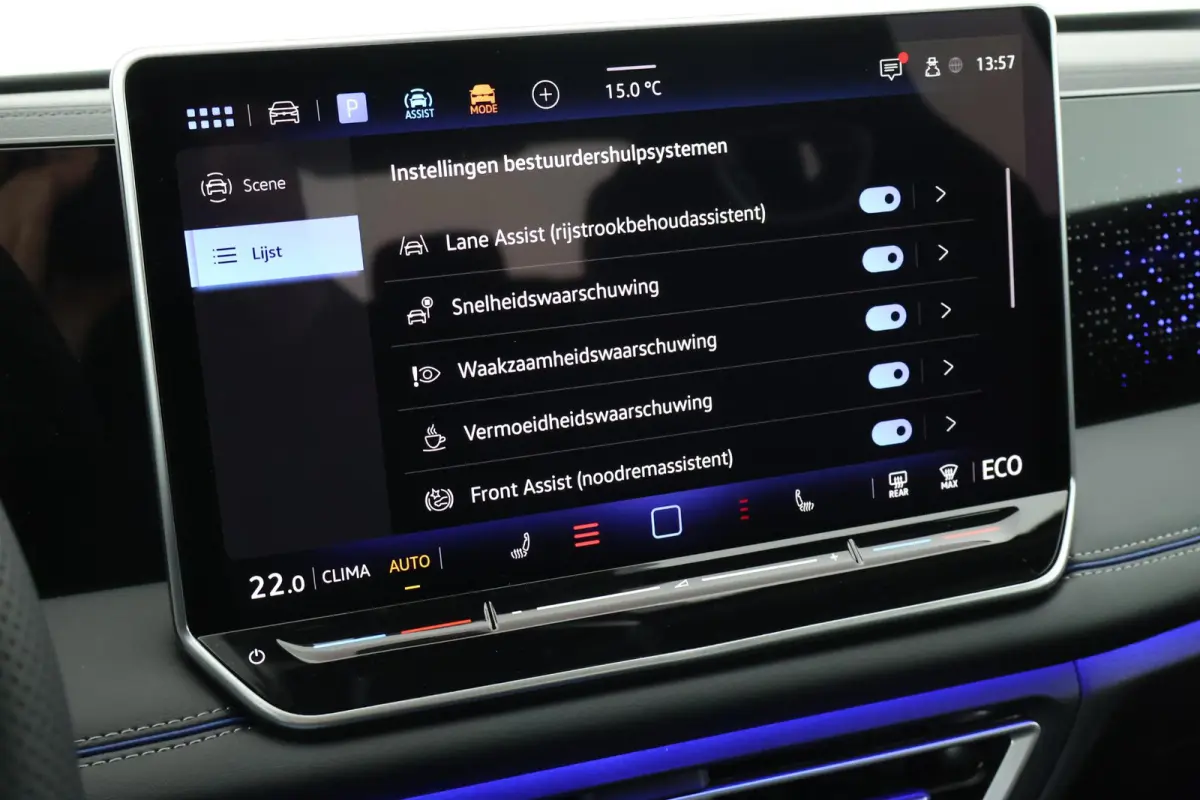 1.5 272pk eHybrid R-Line Edition Trekhaak Camera Keyless Massage Virtual Cockpit Panoramadak Carplay