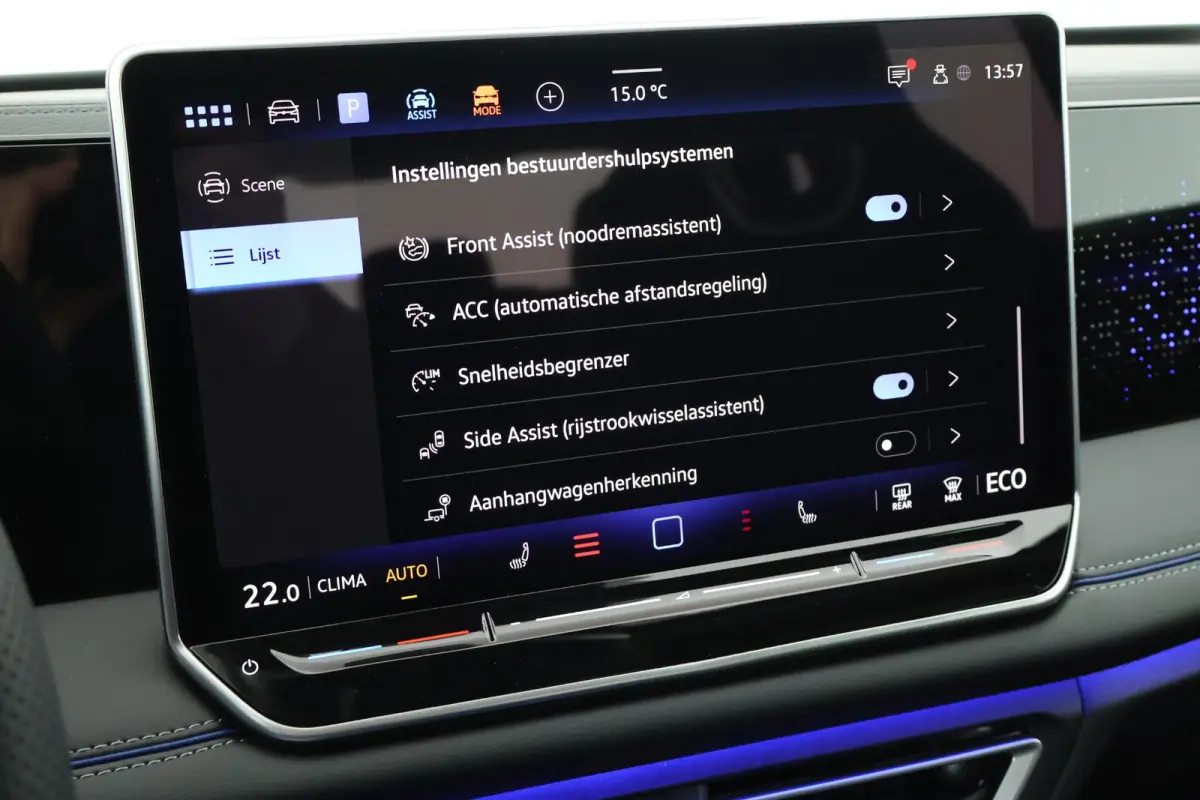 1.5 272pk eHybrid R-Line Edition Trekhaak Camera Keyless Massage Virtual Cockpit Panoramadak Carplay