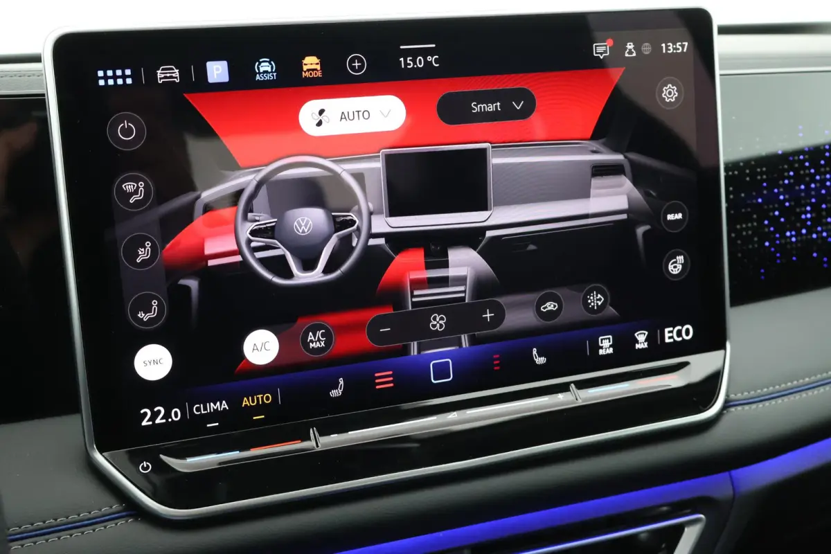 1.5 272pk eHybrid R-Line Edition Trekhaak Camera Keyless Massage Virtual Cockpit Panoramadak Carplay
