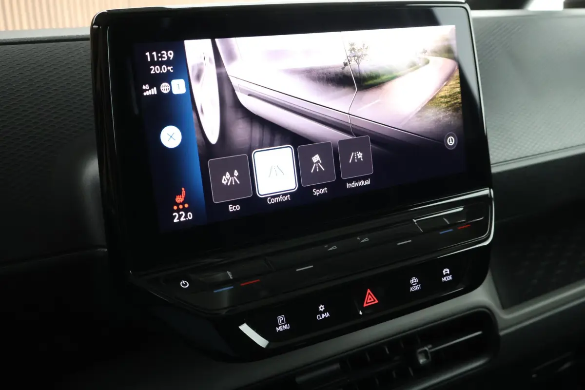 204pk 77 kWh SOH 97% Stoelverwarming Adaptive Cruise Camera Bijrijdersbank Climate control