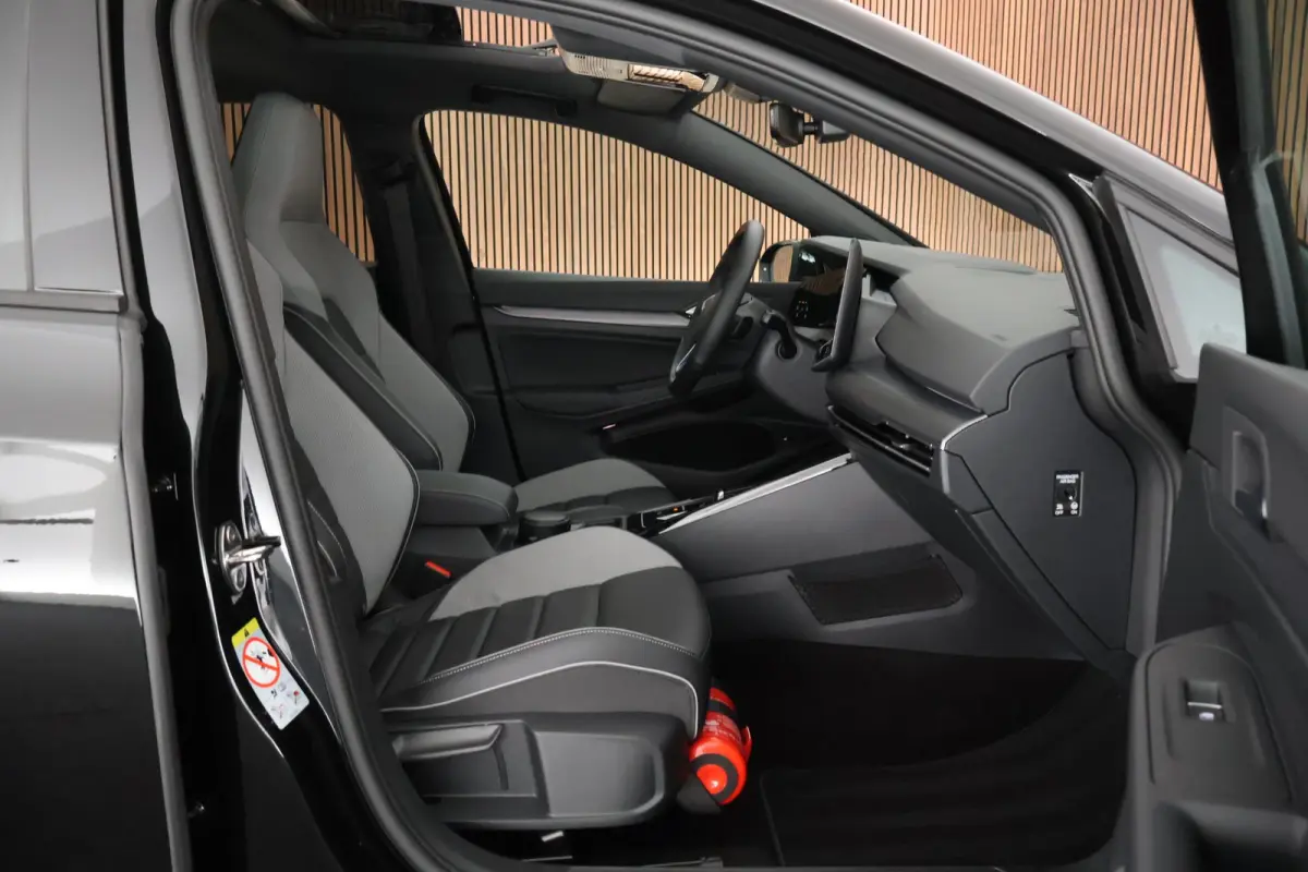 1.5 272pk eHybrid GTE Trekhaak 360Camera Memory Leder Stoelventilatie HUD Navigatie Panoramadak