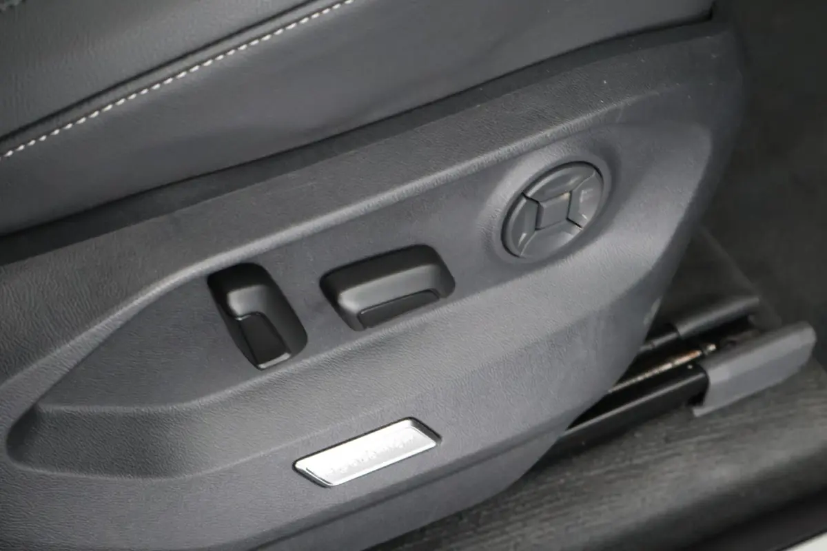 3.0 e-Hybrid 381pk Elegance Trekhaak Camera Leder Virtual Cockpit Panoramadak Navigatie