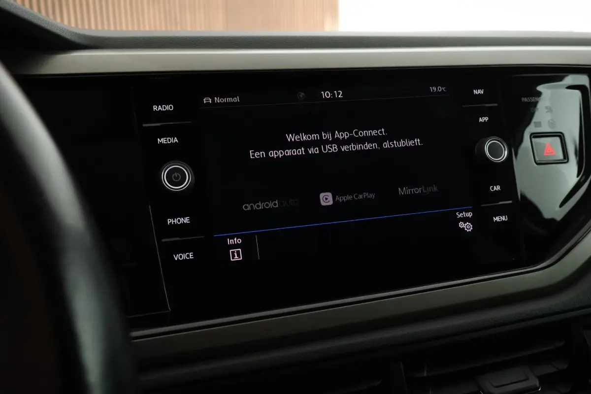 1.0 TSI 95pk Comfortline Business Parkeersensoren Climate Control ACC