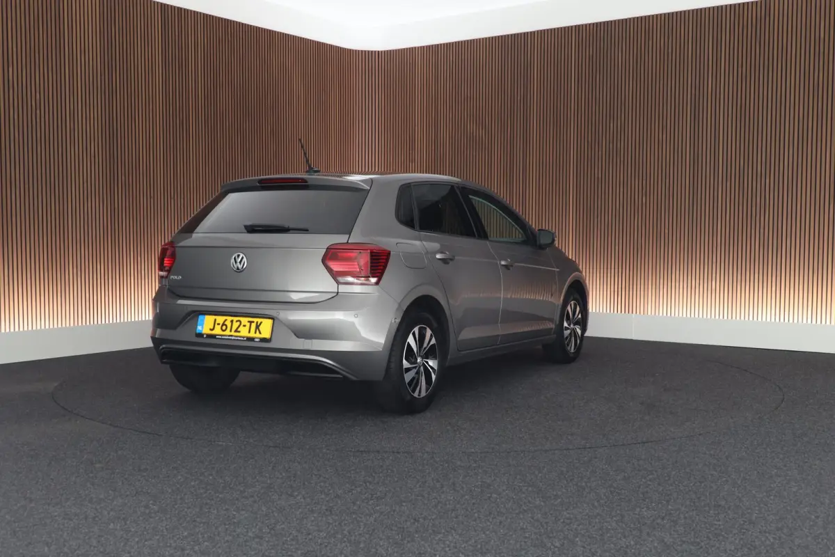 1.0 TSI 95pk Comfortline Business Parkeersensoren Climate Control ACC